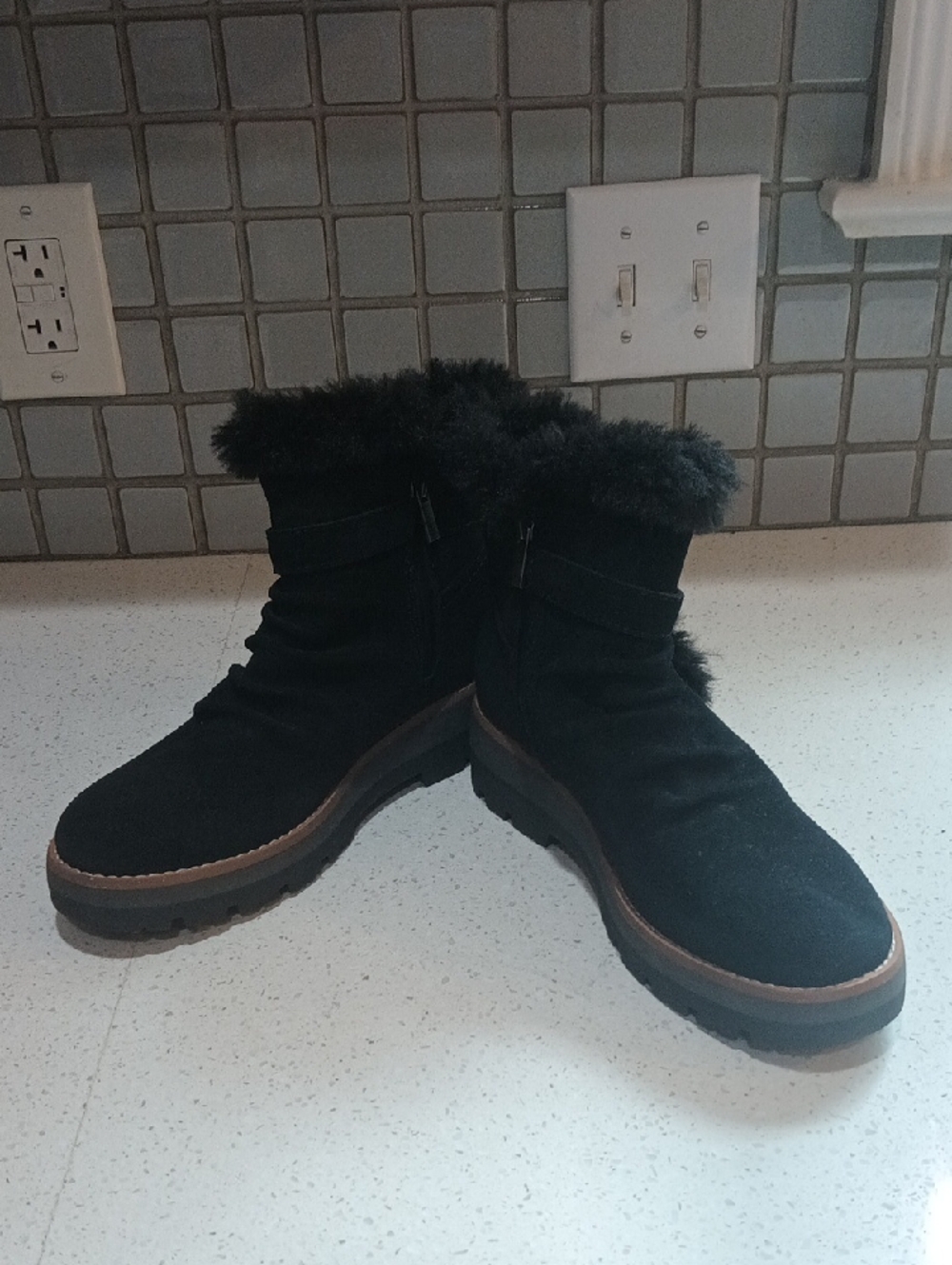 Earth Yara Black Booties Women's Size 9 NWOT